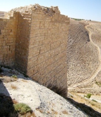 Thumbnail image for Pictures/CompanyProfileLargeImageGallery/24052012_125215Shobak castle (16).jpg